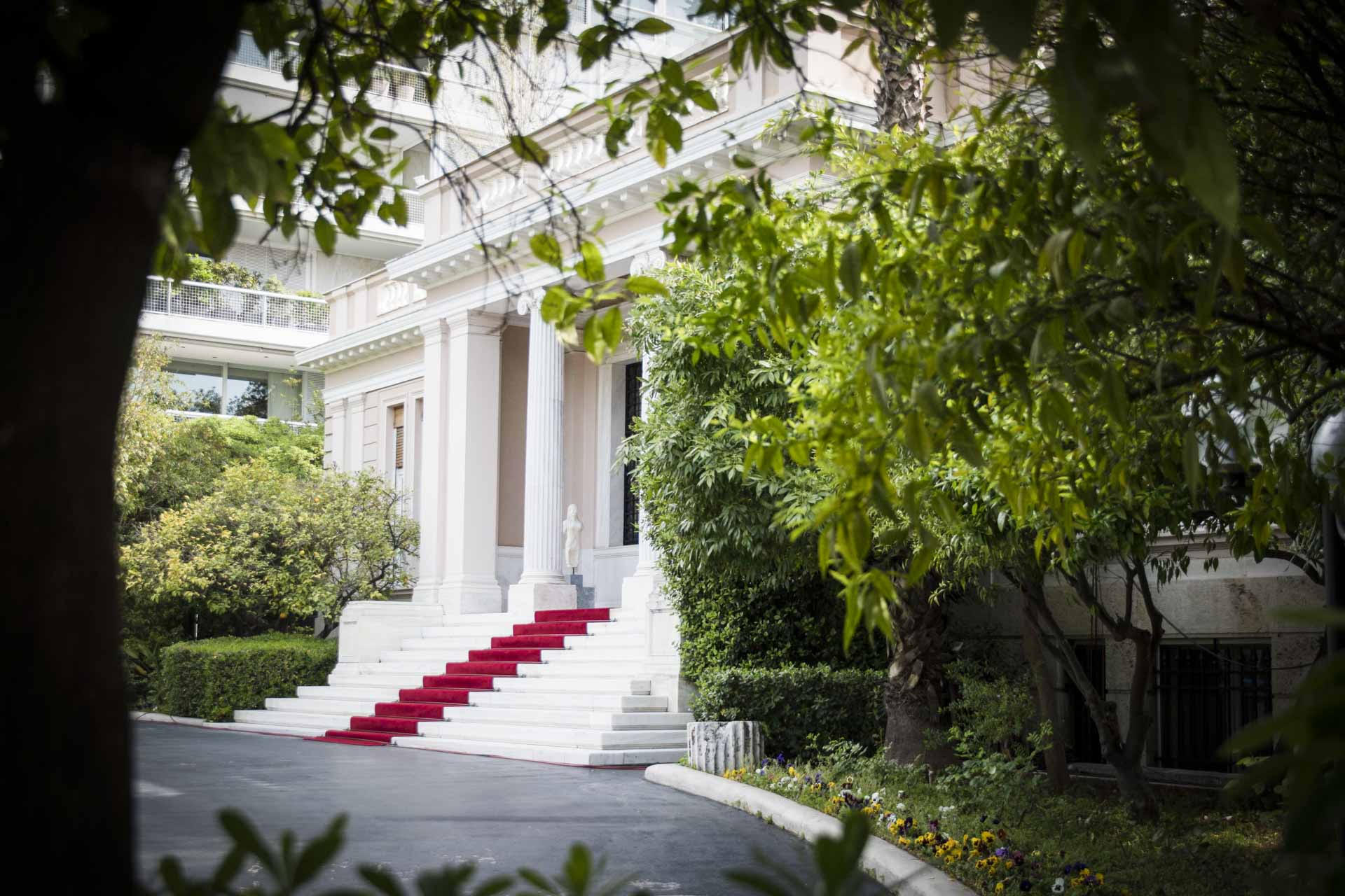 Μέτρα 1 δισ. για στέγη, συνταξιούχους και δημόσιες επενδύσεις ανακοίνωσε η κυβέρνηση